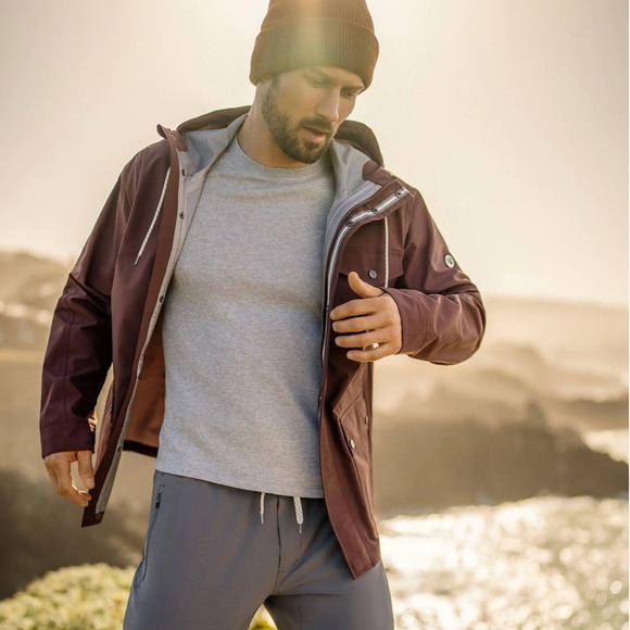 NWT Vuori Palisades Rain Jacket In Chestnut Size L - Picture 10 of 13